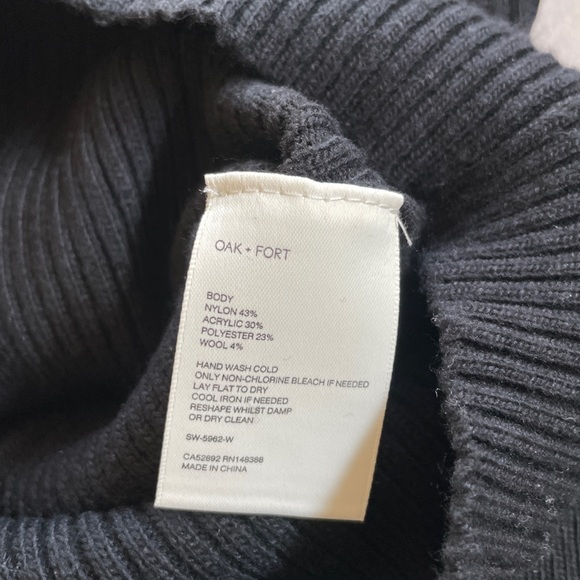 *SOLD* Oak & Fort bubble sleeve sweater - Picture 4 of 4